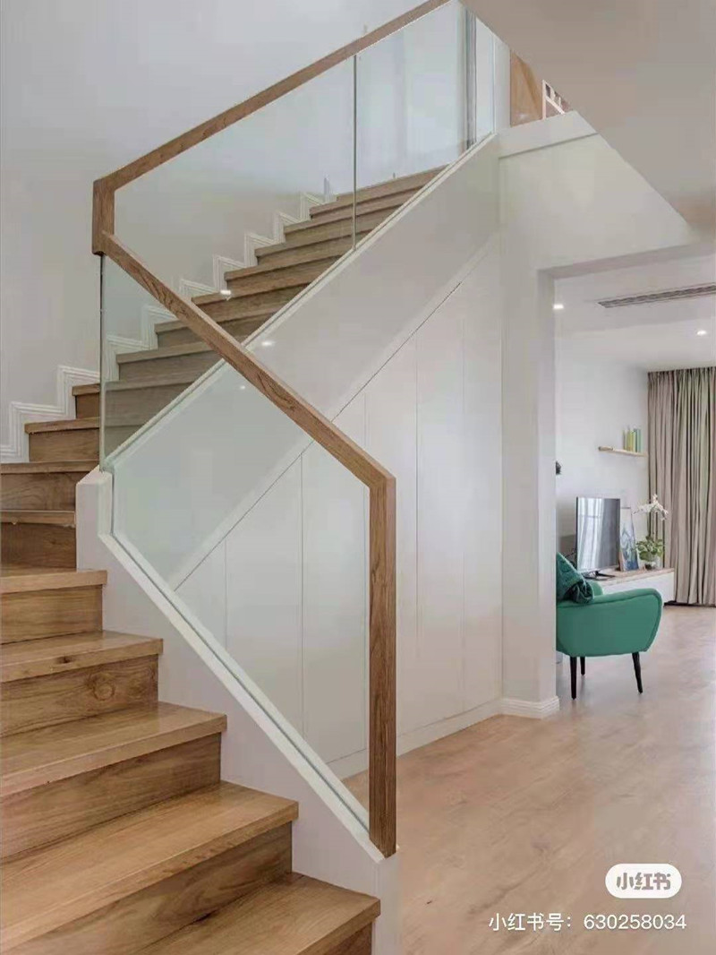 钢木玻璃楼梯
